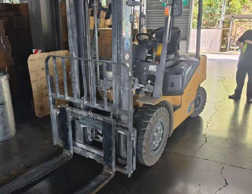 徐工XVB30-EL6-C电动平衡重叉车