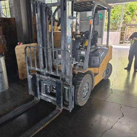 徐工XVB30-EL6-C电动平衡重叉车