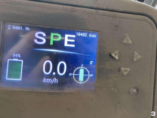 徐工XCB-L30電動平衡重叉車