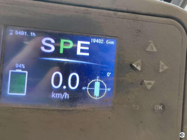 徐工XCB-L30電動平衡重叉車