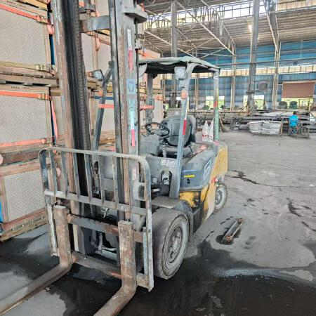 徐工XCB-L30电动平衡重叉车