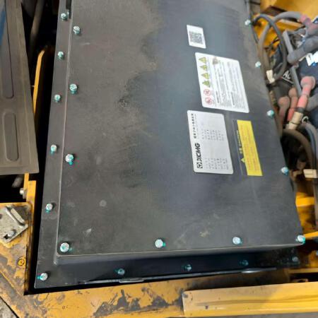 徐工XCB-L35电动平衡重叉车3.5吨电动叉车