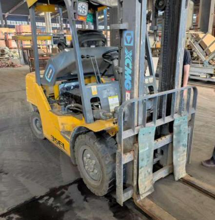 徐工XCB-L35電動平衡重叉車3.5噸電動叉車