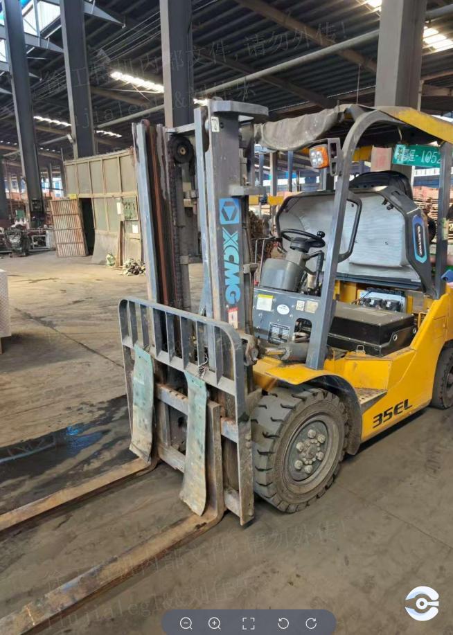 徐工XCB-L35電動(dòng)平衡重叉車(chē)3.5噸電動(dòng)叉車(chē)
