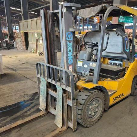 徐工XCB-L35电动平衡重叉车3.5吨电动叉车