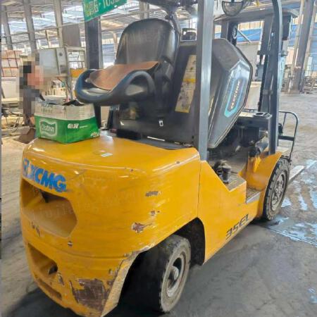 徐工XCB-L35电动平衡重叉车3.5吨电动叉车