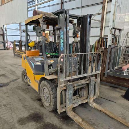 徐工XVB35-EL6-C电动平衡重叉车