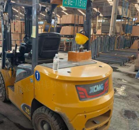 徐工XVB35-EL6-C電動平衡重叉車