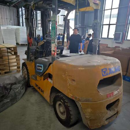 徐工XCB-L30电动平衡重叉车