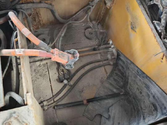 徐工XCB-L30電動(dòng)平衡重叉車