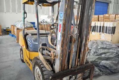 徐工XCB-L30電動平衡重叉車