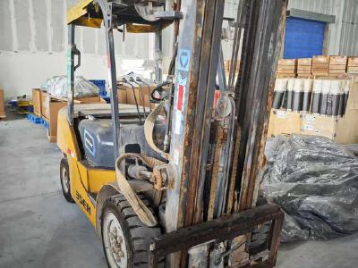 徐工XCB-L30電動平衡重叉車