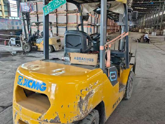 徐工XCB-L35電動平衡重叉車3.5噸電動叉車