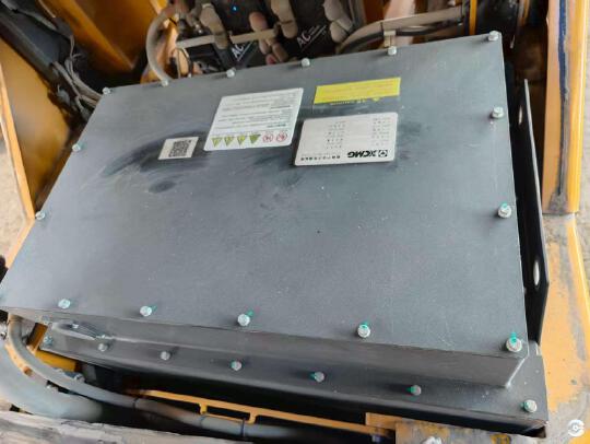 徐工XCB-L35電動平衡重叉車3.5噸電動叉車