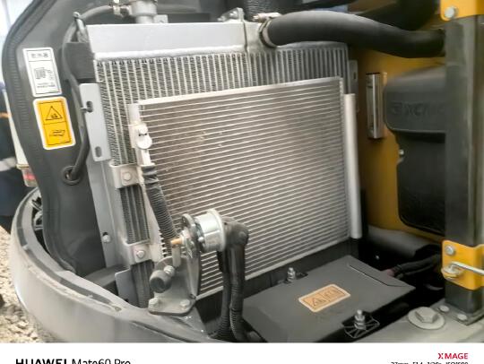 徐工XE60GA履带式挖掘机