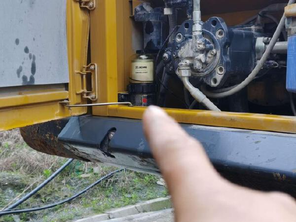 徐工XE270DK履带式挖掘机