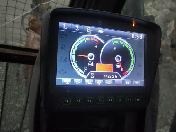 徐工XE500DK履带式挖掘机