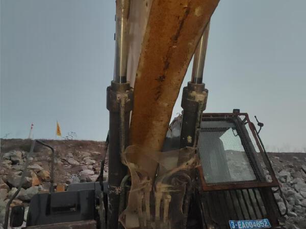 徐工XE500DK履带式挖掘机