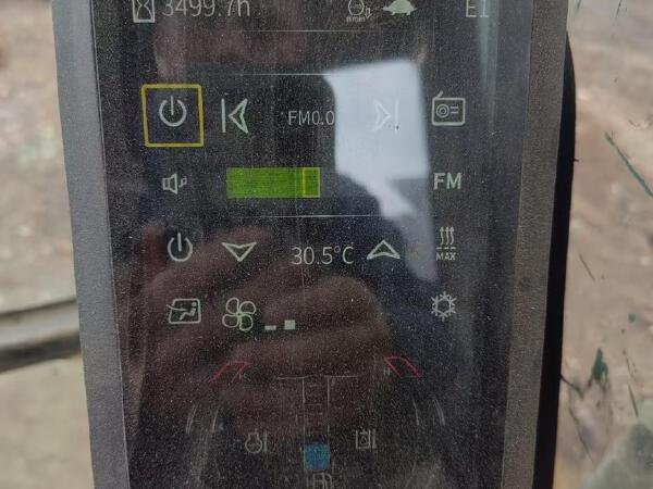 徐工XE75GA履带式挖掘机