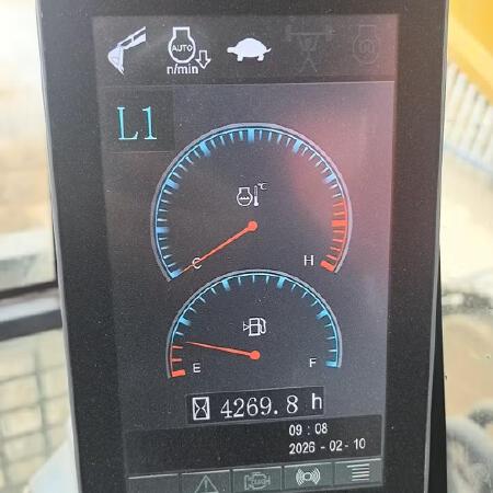 徐工XE270DK履带式挖掘机