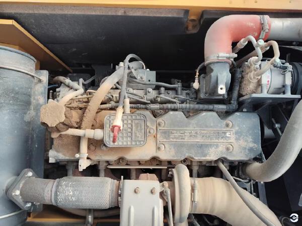 徐工XE270DK履带式挖掘机