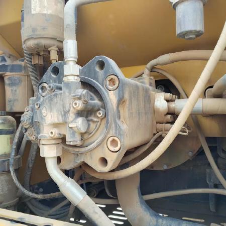 徐工XE270DK履带式挖掘机