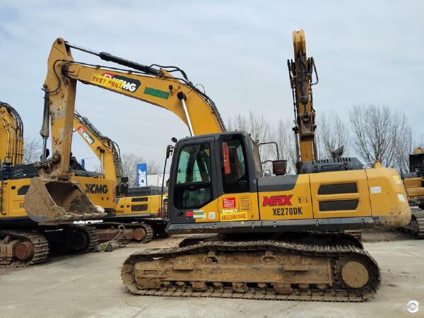 徐工XE270DK履带式挖掘机