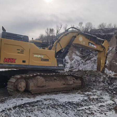 徐工XE600DK MAX履带式挖掘机