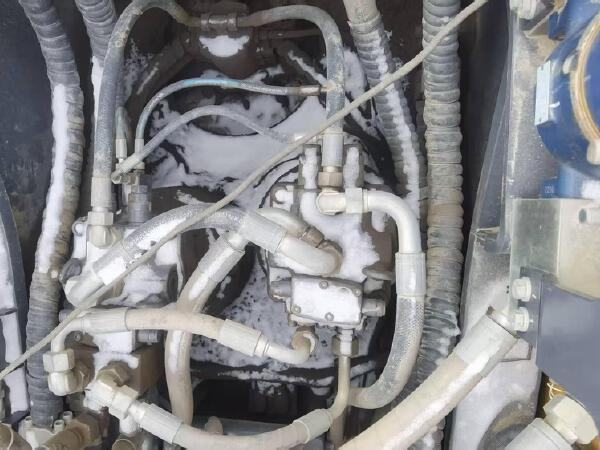 徐工XE600DK MAX履带式挖掘机