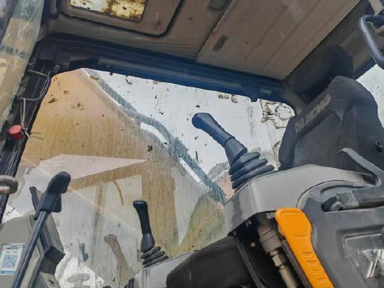 徐工XE600DK MAX履带式挖掘机