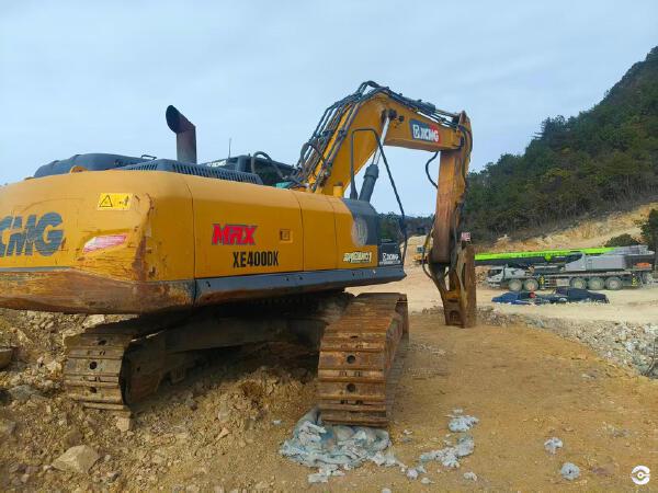 徐工XE380DK履带式挖掘机