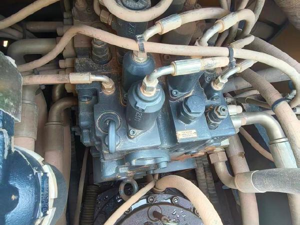 徐工XE380DK履带式挖掘机