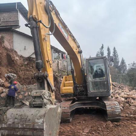 徐工XE135G履带式挖掘机