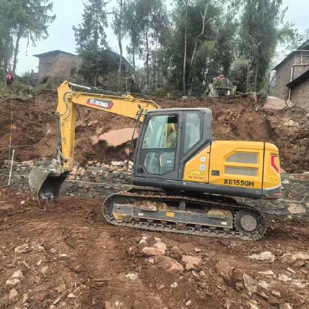 徐工XE135G履带式挖掘机