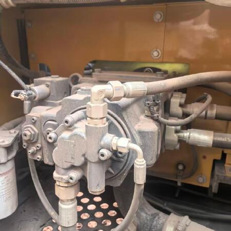 徐工XE135G履带式挖掘机