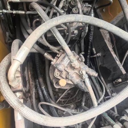 徐工XE135G履带式挖掘机