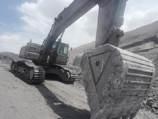 徐工XE500DK履带式挖掘机