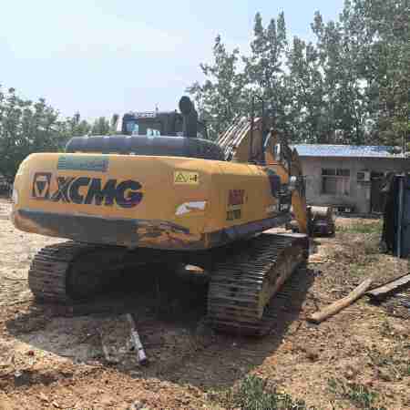 徐工XE270DK履带式挖掘机