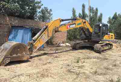 徐工XE270DK履带式挖掘机