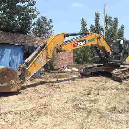 徐工XE270DK履带式挖掘机