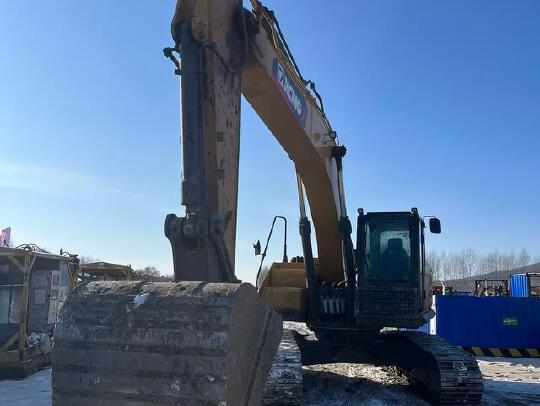 徐工XE245GH履带式挖掘机