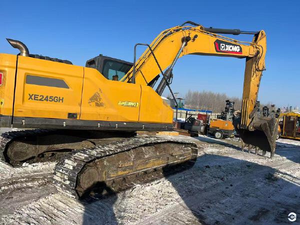 徐工XE245GH履带式挖掘机
