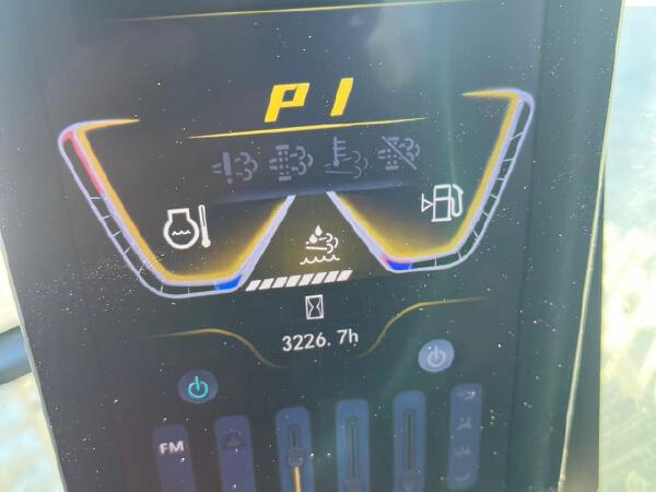 徐工XE245GH履带式挖掘机