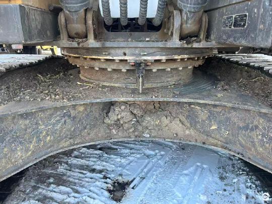 徐工XE245GH履带式挖掘机