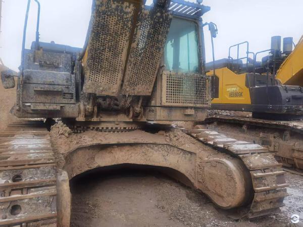 徐工XE600DKMAX履带式挖掘机