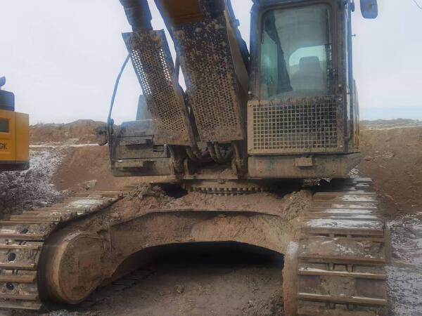 徐工XE600DKMAX履带式挖掘机