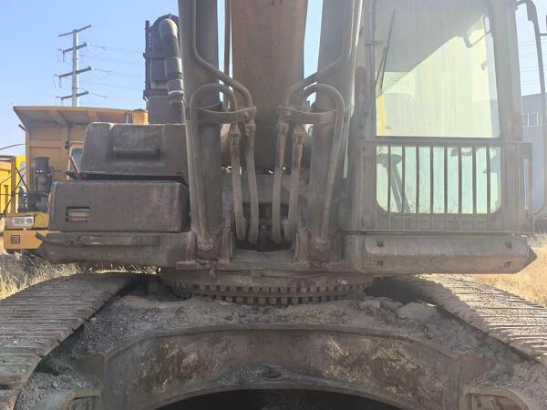 徐工XE470D履带式挖掘机