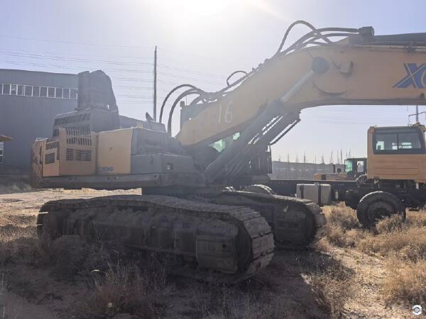 徐工XE470D履带式挖掘机