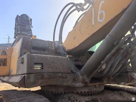 徐工XE470D履带式挖掘机