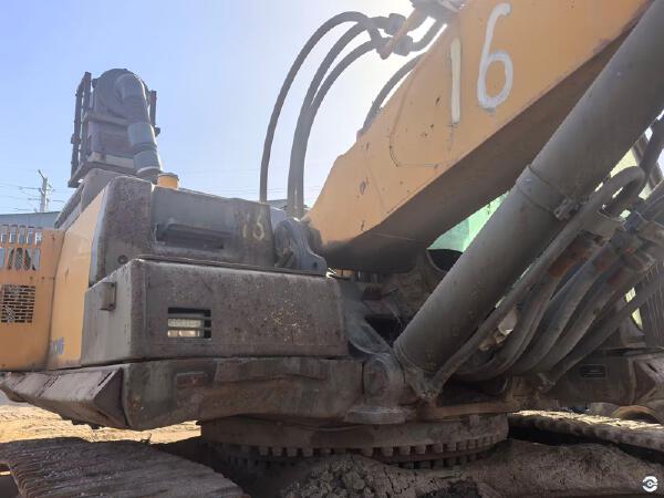 徐工XE470D履带式挖掘机